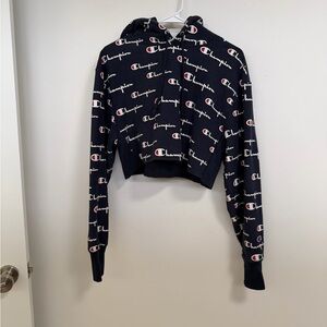 Champion Women's Navy  cropped Logo Hoodie